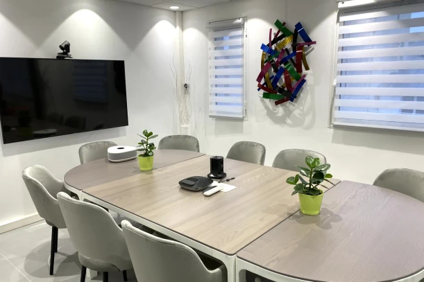 Espace indépendant - 92100 - 10 postes - 3890€