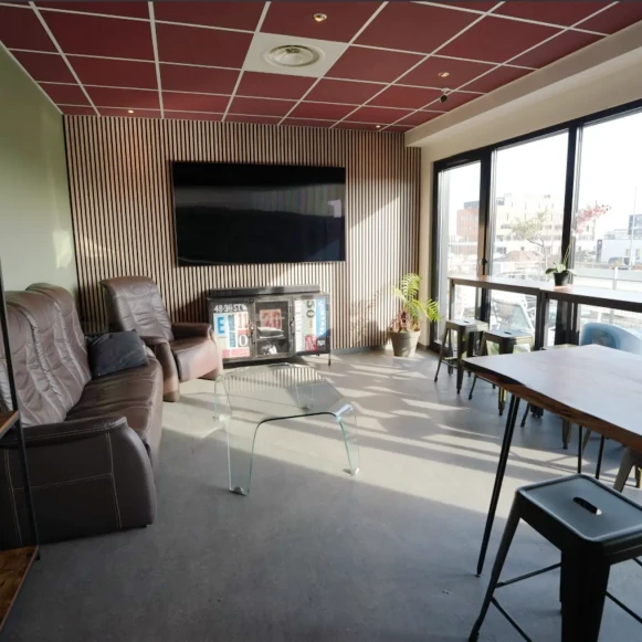 Espace indépendant 4 m² 6 postes Location bureau Rue Jacobi-Netter Strasbourg 67200 - photo 4