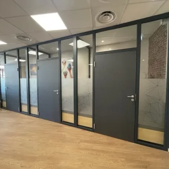 Open Space  30 postes Location bureau Rue Philippe Héron Villefranche-sur-Saône 69400 - photo 7