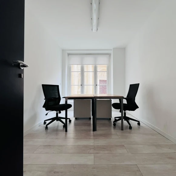 Bureau privé 10 m² 2 postes Coworking Rue de la République Marseille 13001 - photo 1