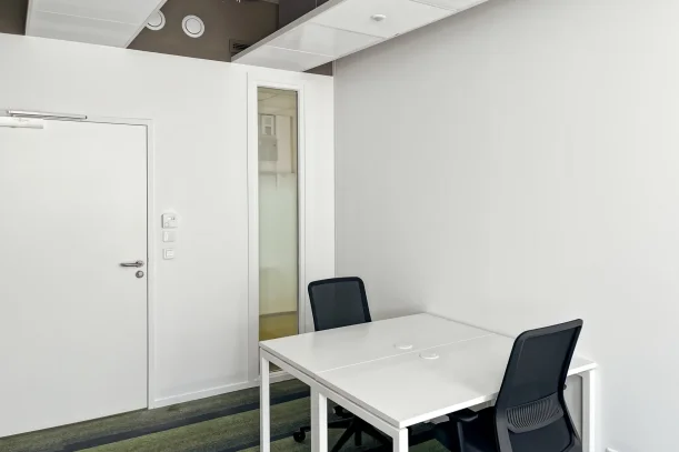 Bureau privé - 49000 - 3 postes - 740€