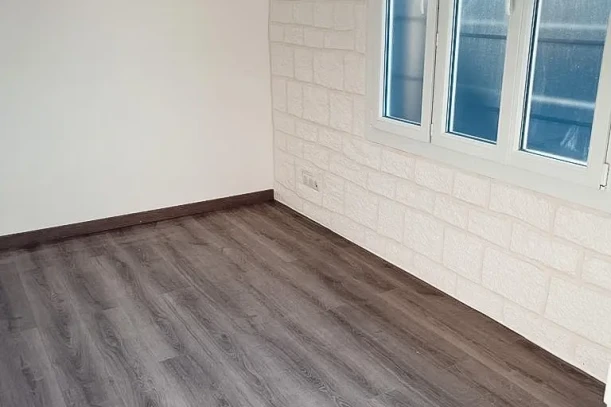 Bureau privé - 86000 - 5 postes - 670€