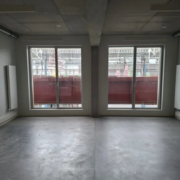 Bureau privé 40 m² 6 postes Coworking Passage de l'Internationale Lille 59800 - photo 2