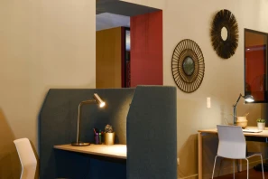 Open Space - 33320 - 7 postes - 225€