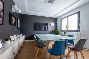 Open Space - 33300 - 4 postes - 250€