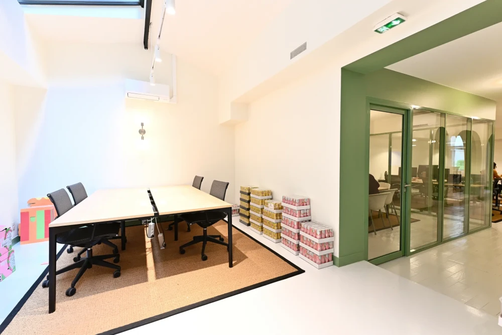 Espace indépendant - 75010 - 24 postes - 13200€