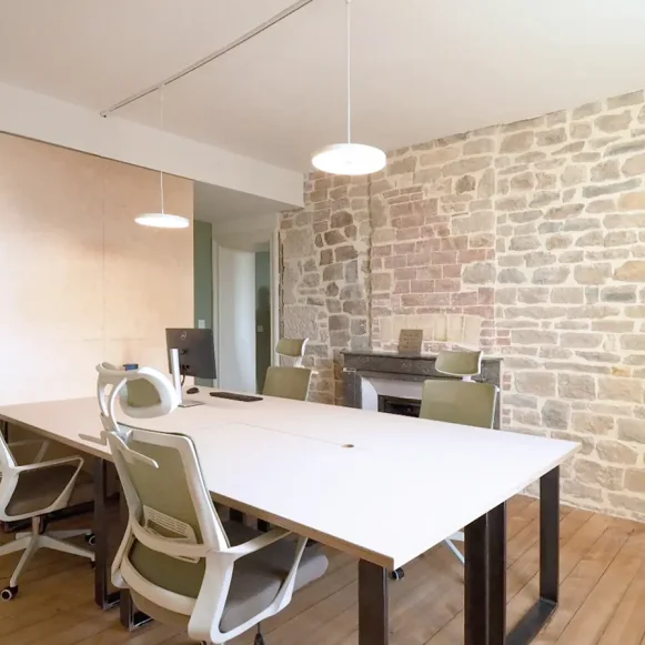 Open Space  6 postes Location bureau Rue Ernest Renan Besançon 25000 - photo 4
