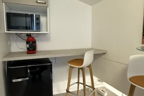 Espace indépendant - 92150 - 8 postes - 2600€