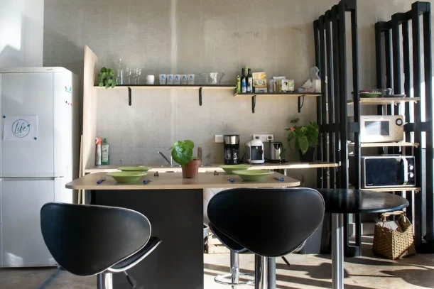 Open Space - 34430 - 5 postes - 275€