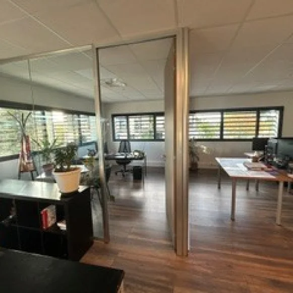 Bureau privé 130 m² 20 postes Coworking Rue de la tramontane Aix-en-Provence 13090 - photo 5