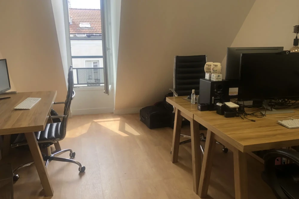 Open Space - 94200 - 1 poste - 300€