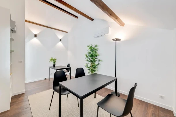 Bureau privé - 13540 - 4 postes - 650€