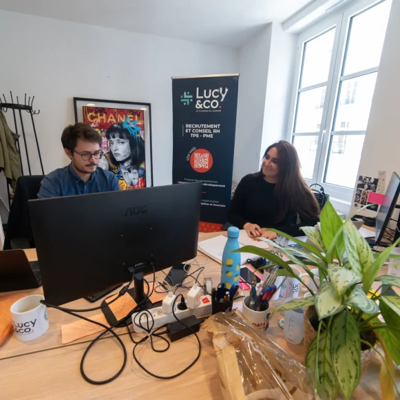 Bureau privé 20 m² 4 postes Location bureau Rue Max Richard Angers 49100 - photo 7