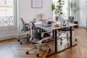 Espace indépendant - 75008 - 85 postes - 62000€