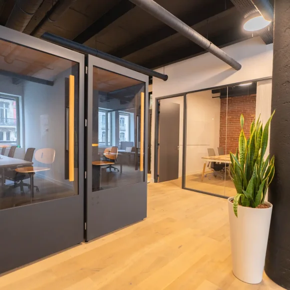 Open Space  40 postes Coworking Rue Nationale Lille 59800 - photo 4