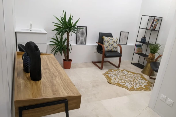 Bureau privé - 75018 - 1 poste - 916€