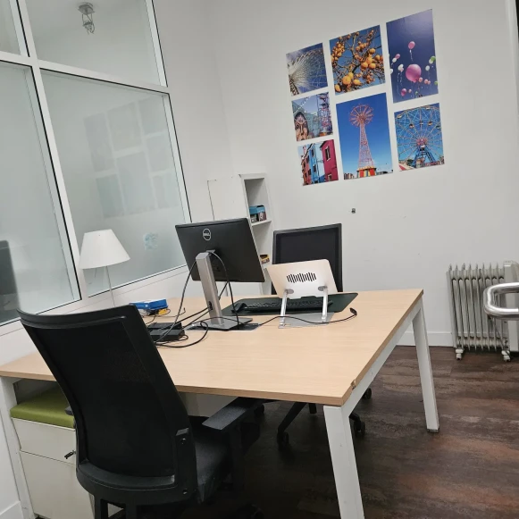 Bureau privé 15 m² 4 postes Coworking Rue Claude Pouillet Paris 75017 - photo 3