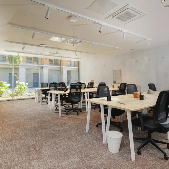 Bureau privé 52 m² 18 postes Coworking Boulevard Godard Bordeaux 33300 - photo 1