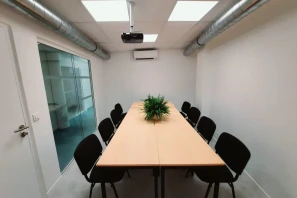 Open Space - 92120 - 10 postes - 245€