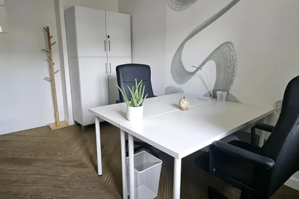 Bureau privé - 37000 - 2 postes - 590€