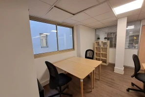 Bureau privé - 75017 - 5 postes - 2300€