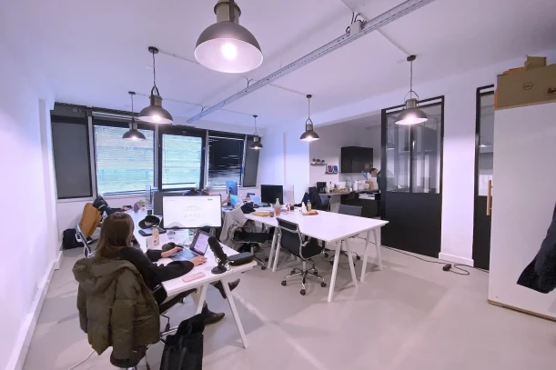 Bureau privé - 75010 - 12 postes - 4950€