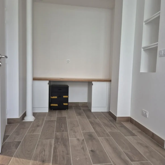 Bureau privé 12 m² 2 postes Location bureau Rue de Montholon Paris 75009 - photo 1