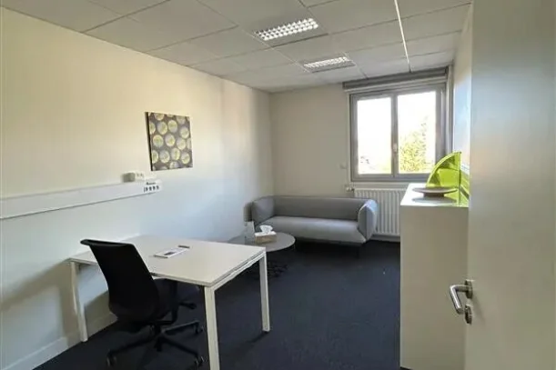 Bureau privé - 60000 - 5 postes - 225€