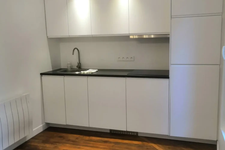 Espace indépendant - 92210 - 9 postes - 1650€