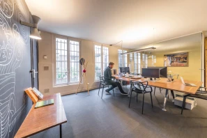 Espace indépendant - 75006 - 12 postes - 4300€