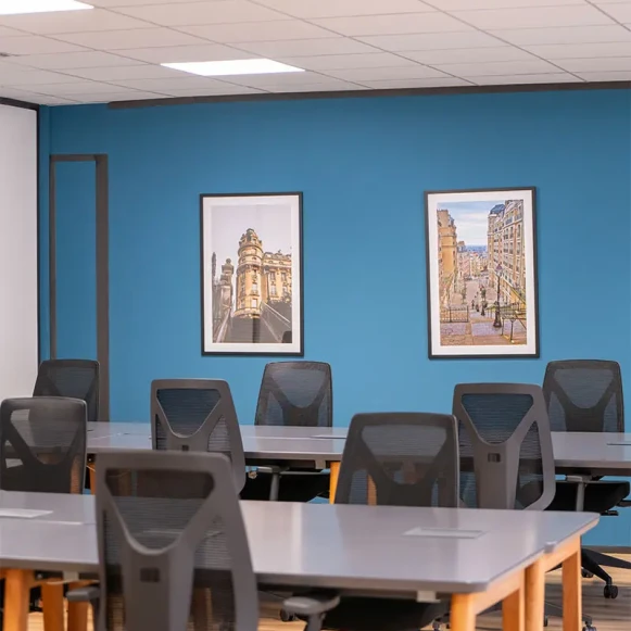 Bureau privé 15 m² 3 postes Location bureau Rue de Monceau Paris 75008 - photo 4
