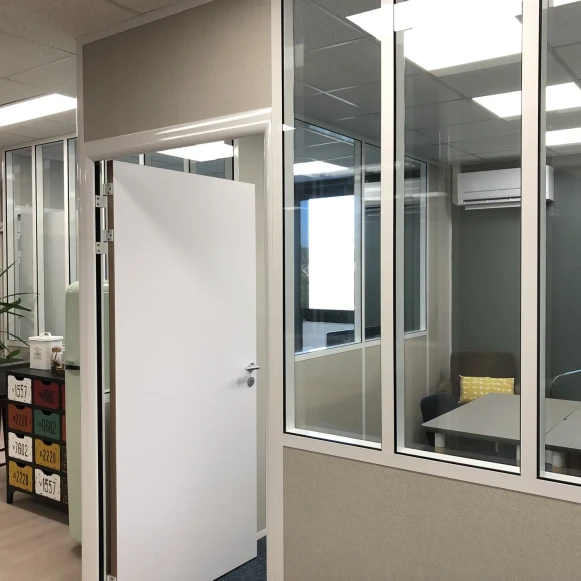 Bureau privé 10 m² 2 postes Coworking Avenue de l'Europe Ramonville-Saint-Agne 31520 - photo 8