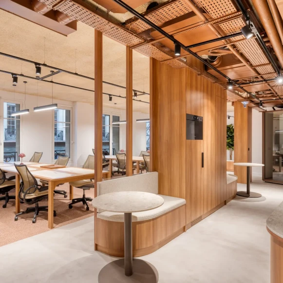 Espace indépendant 140 m² 20 postes Location bureau Place de la Madeleine Paris 75008 - photo 2