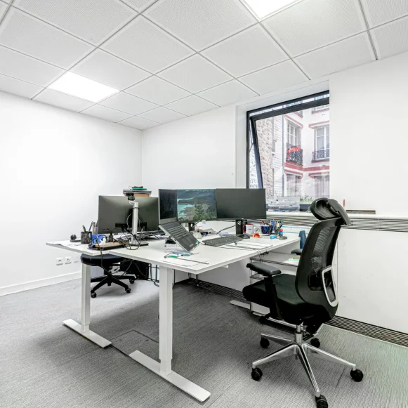 Espace indépendant 120 m² 22 postes Coworking Rue de l'Université Paris 75007 - photo 1