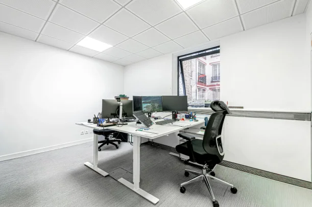 Espace indépendant - 75007 - 22 postes - 10340€