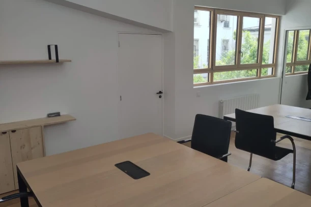 Bureau privé - 75020 - 8 postes - 3200€
