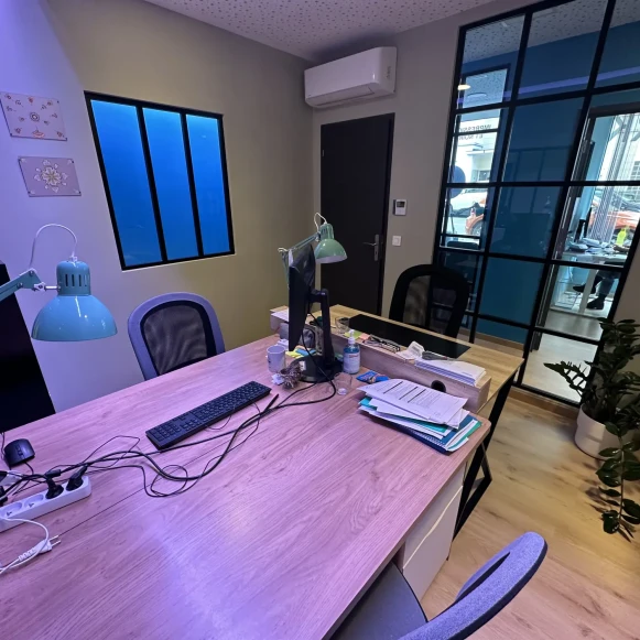 Bureau privé 11 m² 3 postes Coworking Rue André Pujol Pessac 33600 - photo 8