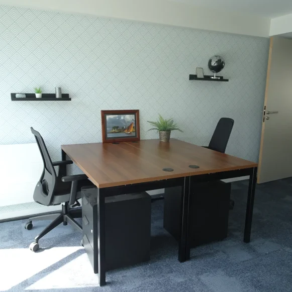 Bureau privé 14 m² 3 postes Location bureau Rue Paul Painlevé Nantes 44000 - photo 1