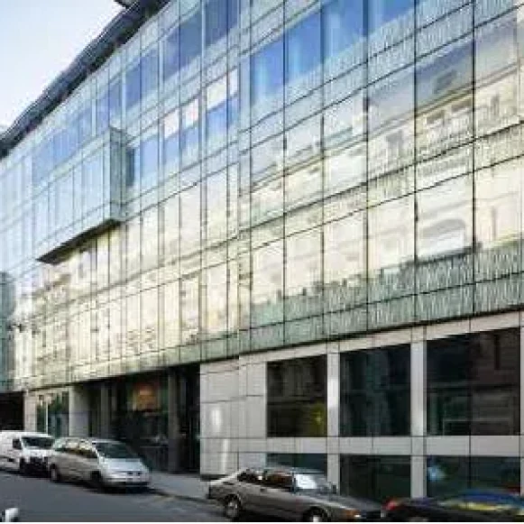 Espace indépendant 12 576 m² 1000 postes Location bureau Rue de Vienne Paris 75008 - photo 1