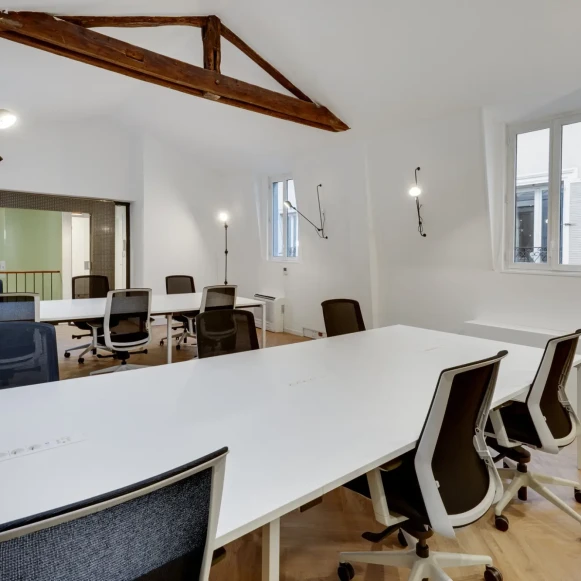 Espace indépendant 270 m² 34 postes Coworking Rue Laugier Paris 75017 - photo 2