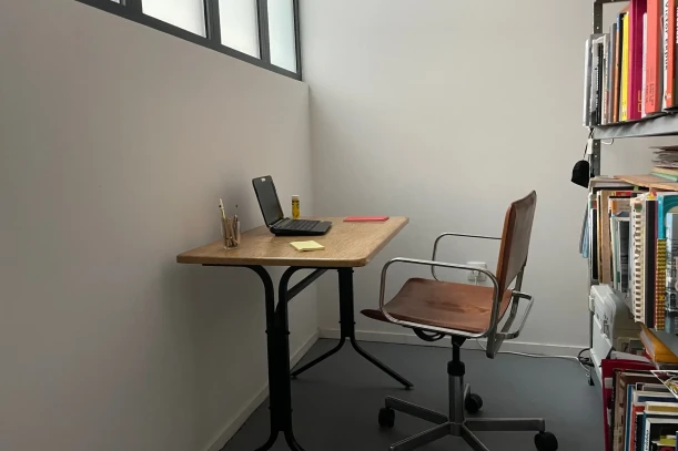 Open Space - 75019 - 2 postes - 300€