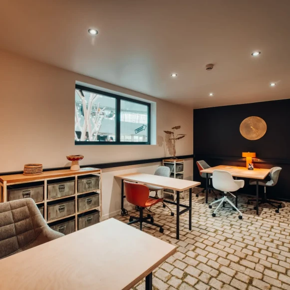 Bureau privé 30 m² 4 postes Coworking Boulevard du Port Cergy 95000 - photo 2