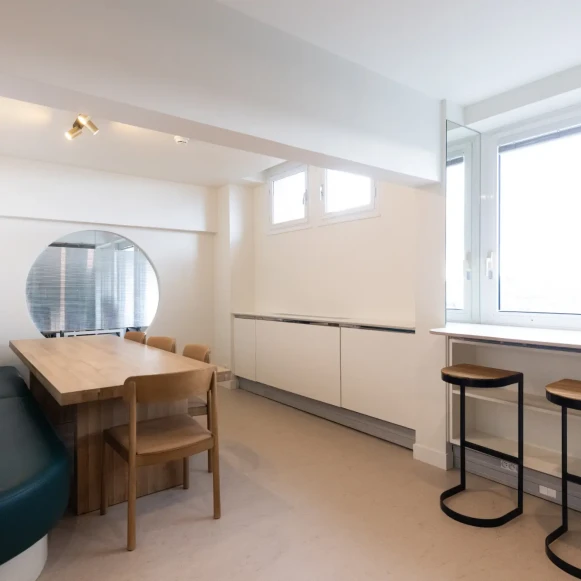 Open Space  8 postes Location bureau Rue de l'Université Paris 75007 - photo 6