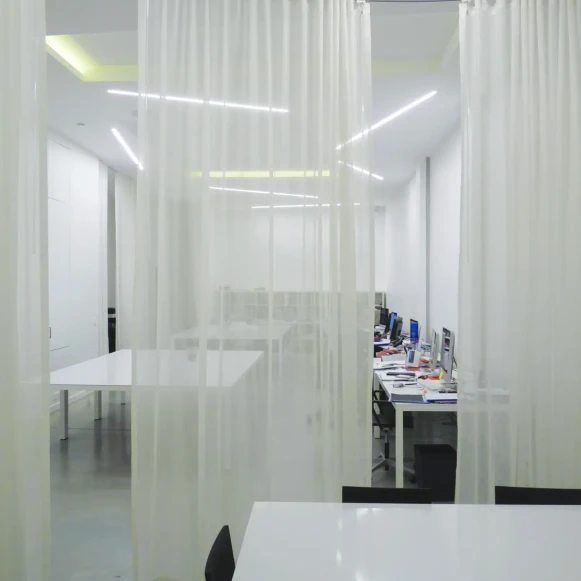 Open Space  8 postes Location bureau Rue des Bénédictines Bordeaux 33800 - photo 1