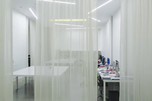 Open Space - 33800 - 8 postes - 250€