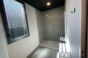 Bureau privé - 44400 - 2 postes - 605€