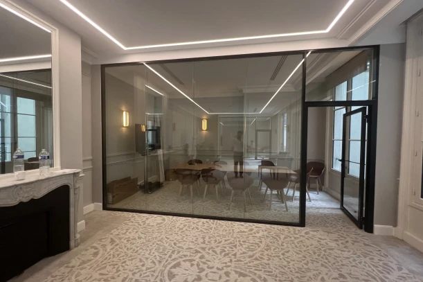 Espace indépendant - 75009 - 10 postes - 8500€