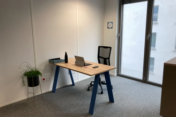 Bureau privé - 67300 - 3 postes - 1201€