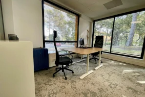 Open Space - 74650 - 10 postes - 250€