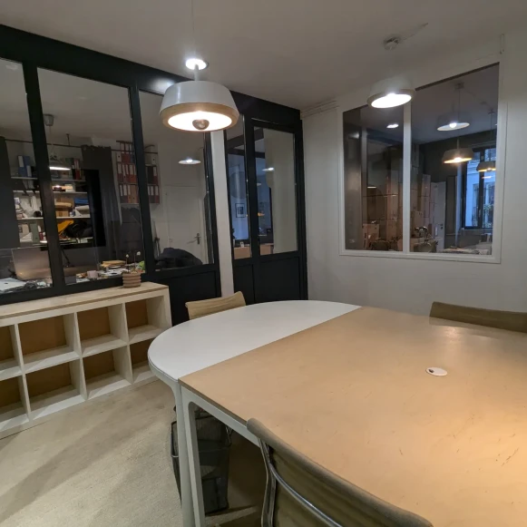 Bureau privé 20 m² 3 postes Coworking Boulevard Voltaire Paris 75011 - photo 2